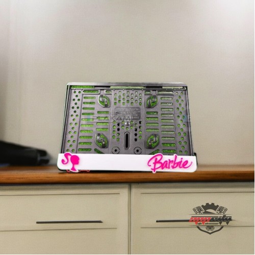 Barbie Beyaz Zemin Özel Tasarım Lüks Motosiklet Pleksi Plakalık